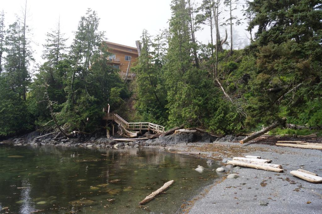 Cygnet Cove Suites Ucluelet Exterior foto